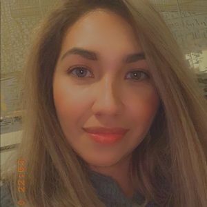 Meet your Posher, Karina